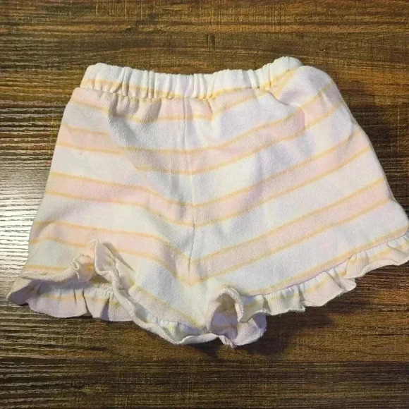 Easy Peasy Vintage Striped Ruffle Shorts | White Yellow Pink | Size 3T (Girl) - Picture 4 of 4